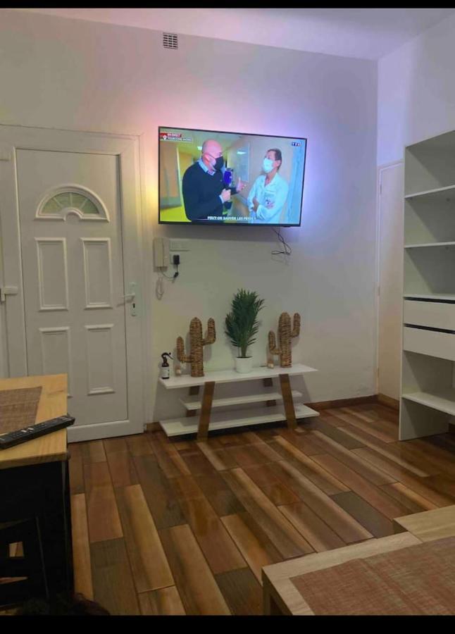 Studio Meuble Tout Equipe!! Boujan-sur-Libron Екстериор снимка